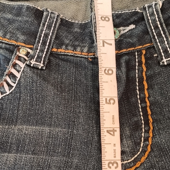 Cowgirl Tuff Co WOMENS SIZE 27X35. Western Jeans Embroidered White Stitching - Picture 9 of 11